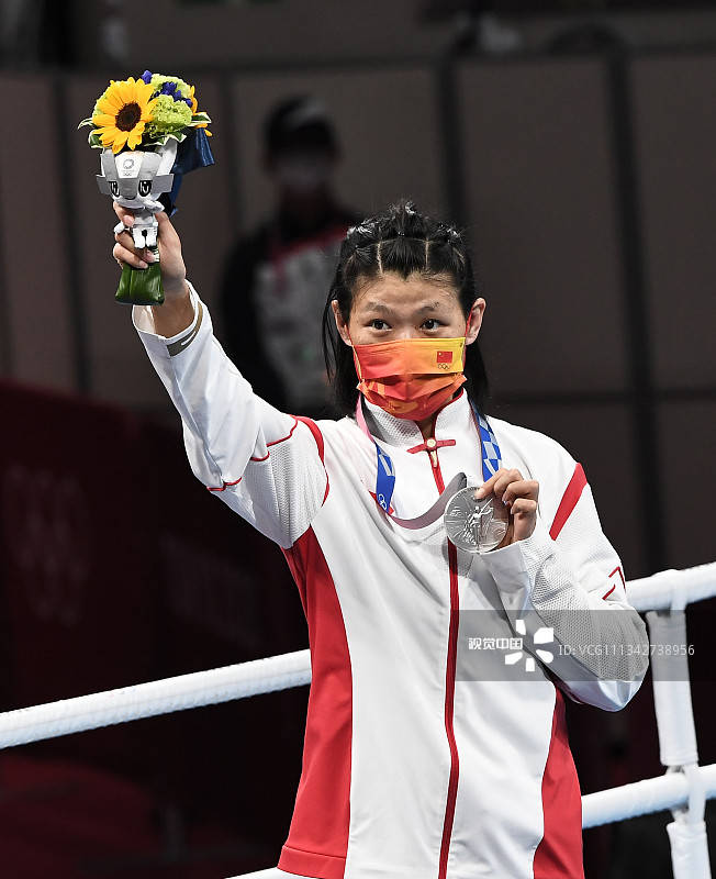 意大利拳击选手奋勇拼搏,圆梦金牌 意大利拳击选手奋勇拼搏,圆梦金牌