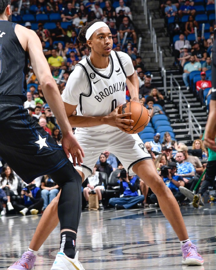 西布朗队在联赛中展现出色实力